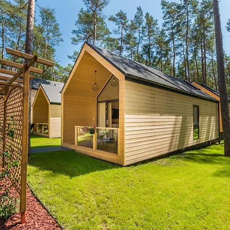 Bursztynowo Osrodek Wczasowy بيت خشبي *