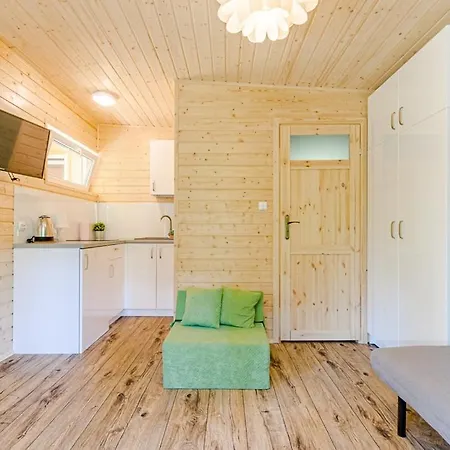 Bursztynowo Osrodek Wczasowy بيت خشبي *