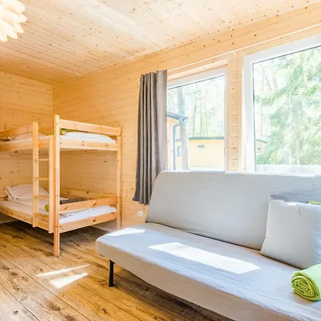 Bursztynowo Osrodek Wczasowy * شتوتوفو