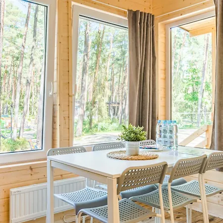 Bursztynowo Osrodek Wczasowy * شتوتوفو