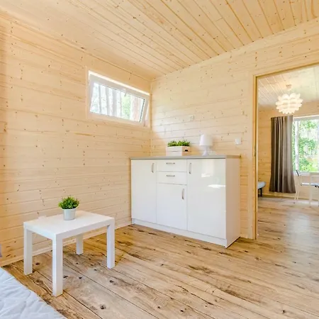 بيت خشبي Bursztynowo Osrodek Wczasowy *