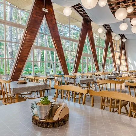 بيت خشبي Bursztynowo Osrodek Wczasowy شتوتوفو