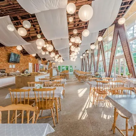 Bursztynowo Osrodek Wczasowy بيت خشبي